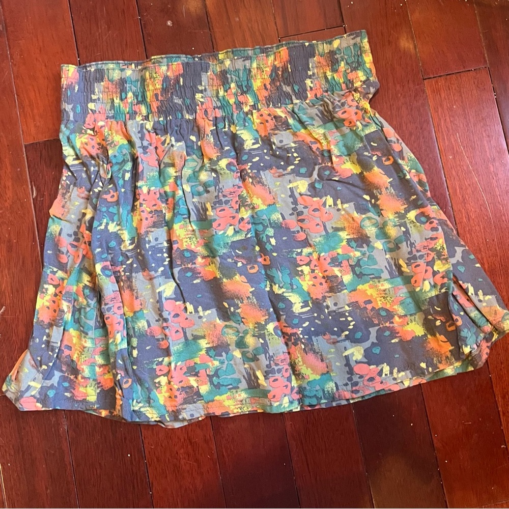 Multicolored print, high waisted skirt